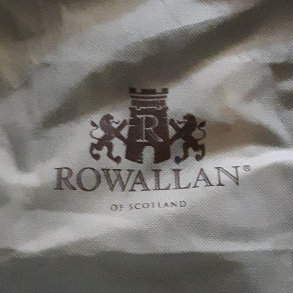 Purple purse by Rowallan